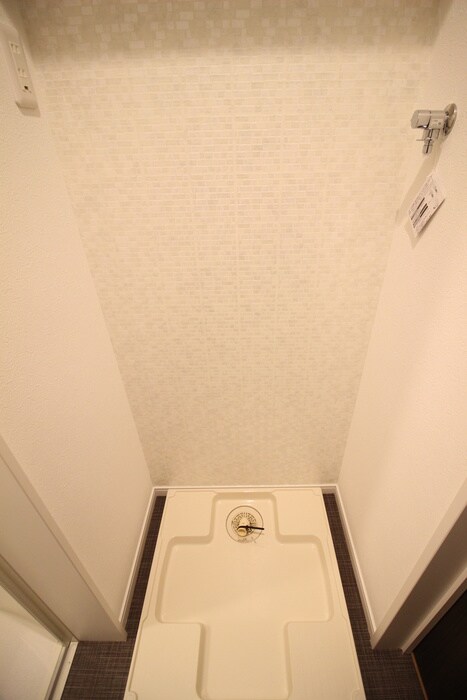 物件内観写真16　(洗濯機置場)