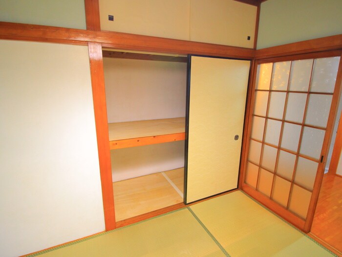 物件内観写真10　(収納)