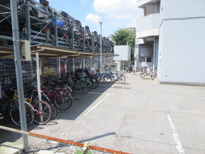 物件外観写真3　(駐輪場)