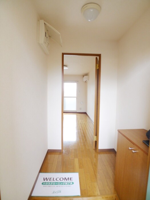 物件内観写真14　(玄関)