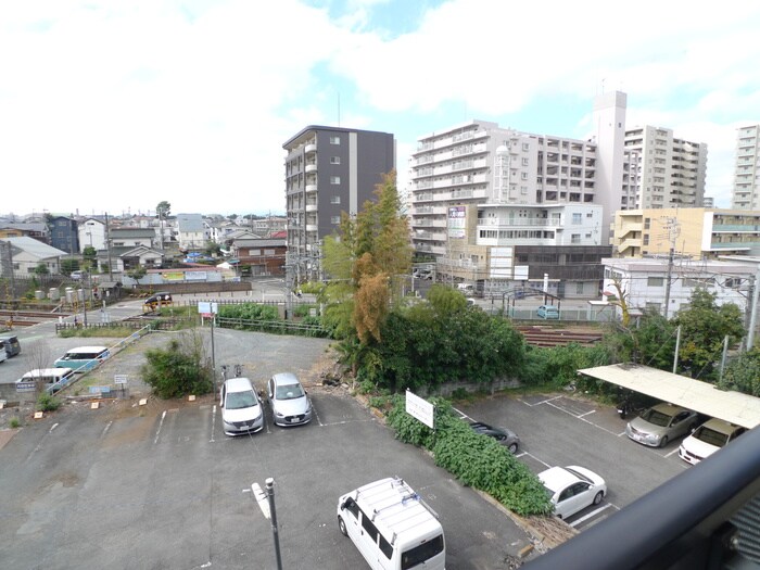 物件内観写真16　(室内からの展望)