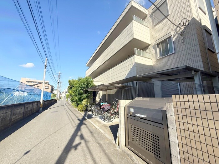 物件外観写真3　(周辺環境)