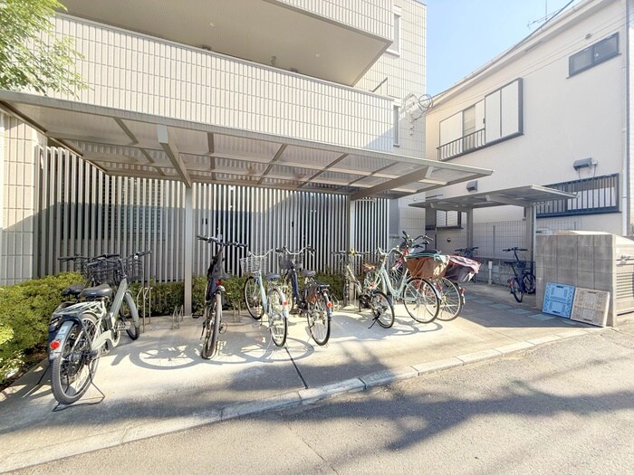 物件外観写真6　(駐輪場)