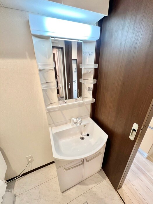 物件内観写真13　(洗面)