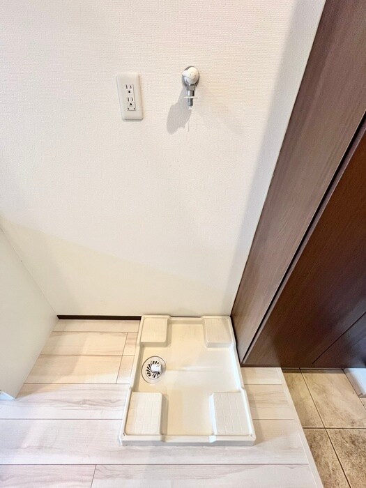 物件内観写真17　(洗濯機置場)