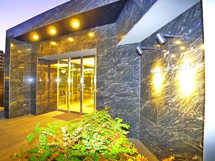 物件外観写真4　(エントランス部分)