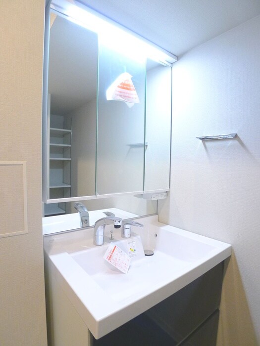 物件内観写真10　(洗面)