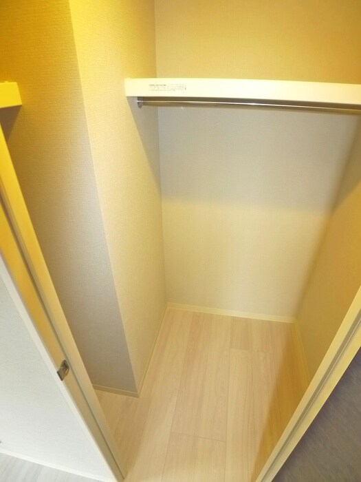 物件内観写真11　(収納)