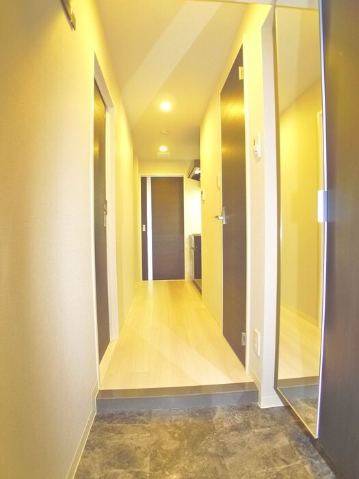 物件内観写真16　(廊下)