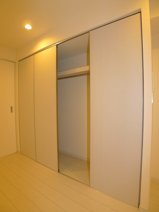 物件内観写真13　(収納)