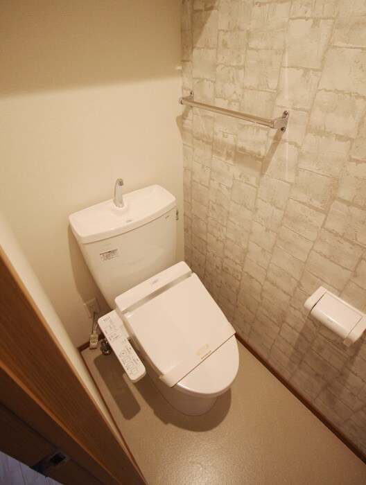 物件内観写真14　(トイレ)