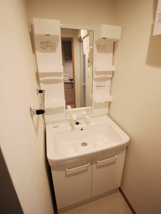 物件内観写真15　(洗面)