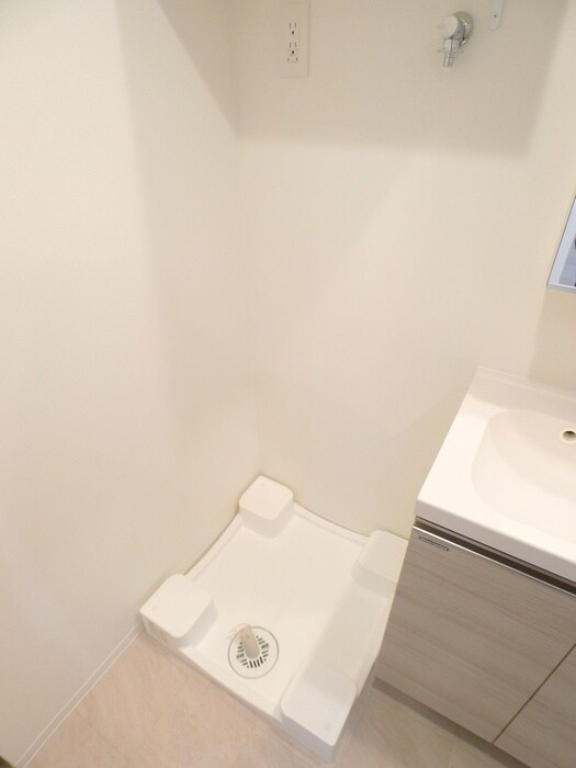 物件内観写真11　(洗濯機置場)