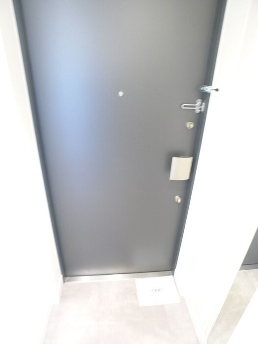 物件内観写真15　(玄関)