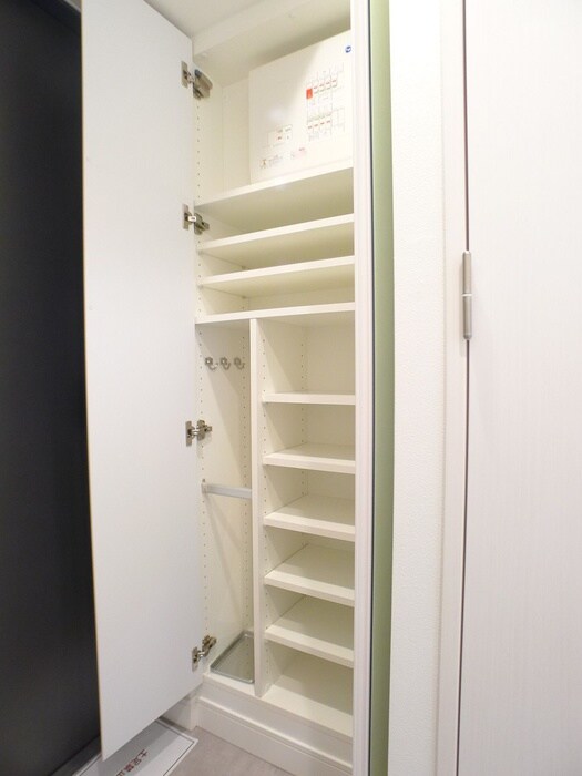 物件内観写真16　(靴箱)