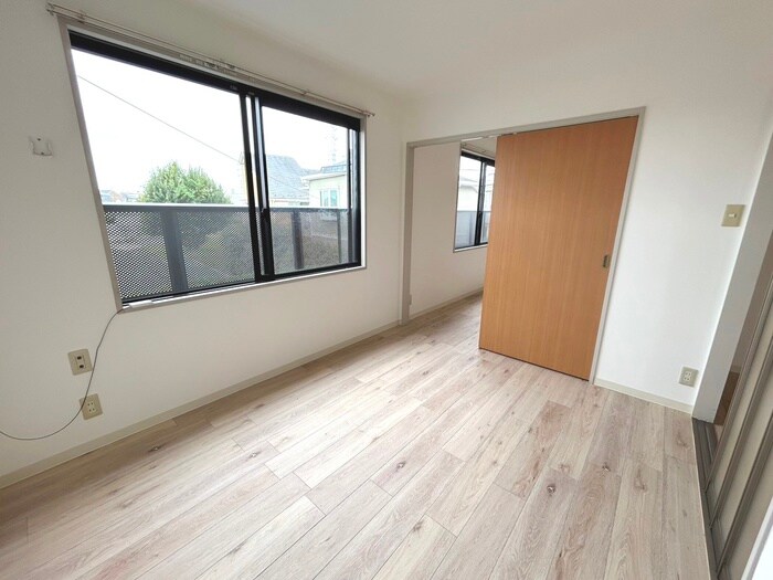 物件内観写真9　(居室)