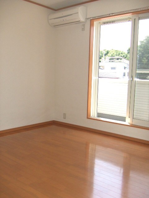 物件内観写真4　(居室)