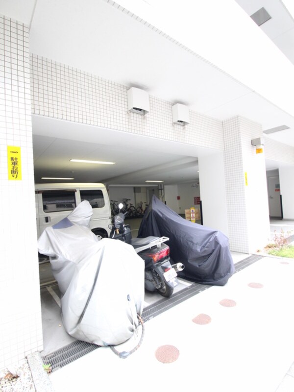 バイク置き場