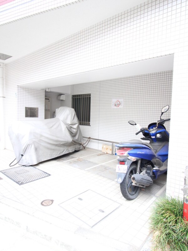 バイク置き場