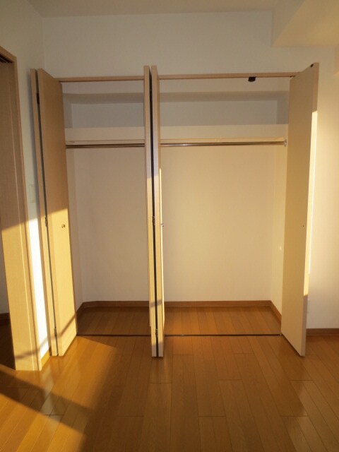 物件内観写真11　(収納)