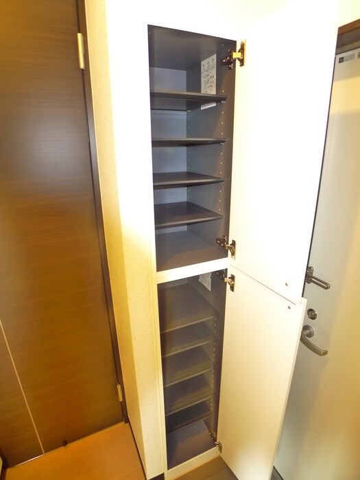 物件内観写真15　(靴箱)