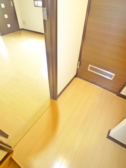物件内観写真19　(廊下)