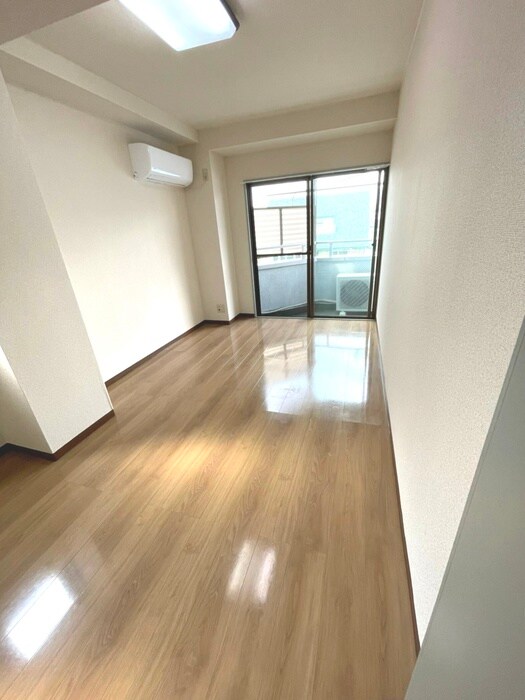 物件内観写真7　(室内からの展望)