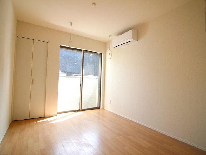 物件内観写真4　(居室)