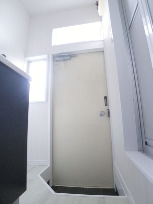 物件内観写真20　(玄関)