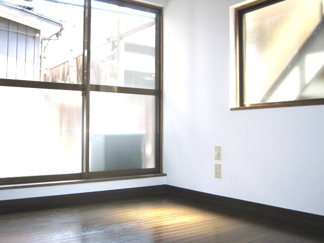 物件内観写真4　(居室)