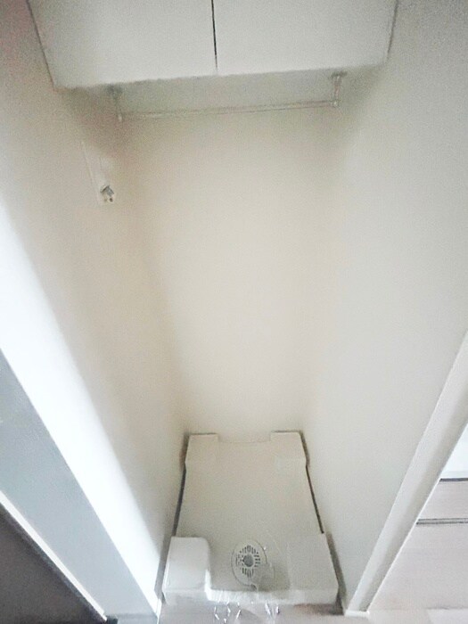 物件内観写真17　(洗濯機置場)