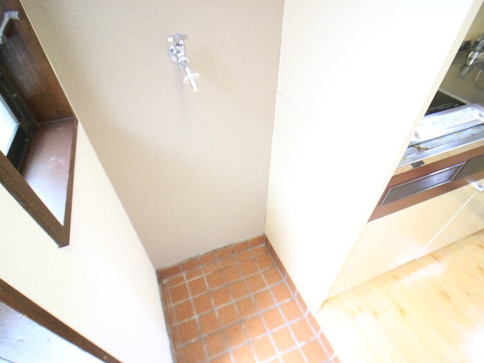 物件内観写真13　(洗濯機置場)