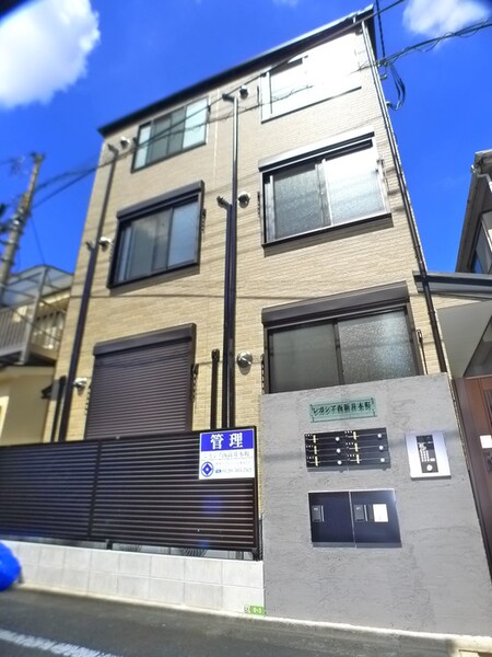 レガシア西新井本町外観写真