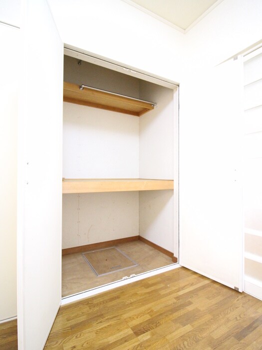 物件内観写真15　(収納)