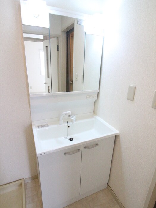 物件内観写真8　(洗面)