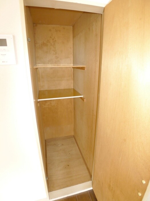 物件内観写真15　(収納)