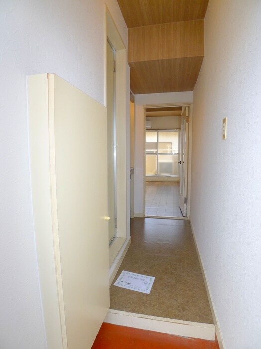 物件内観写真17　(廊下)