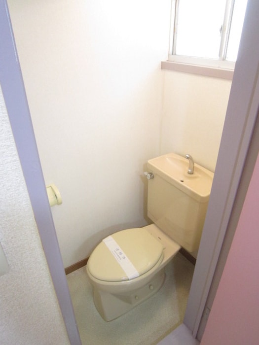 物件内観写真5　(トイレ)