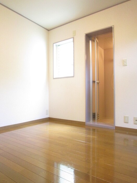 物件内観写真10　(居室)