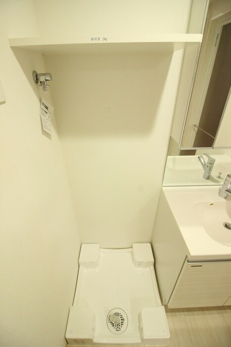 物件内観写真12　(洗濯機置場)