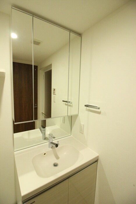 物件内観写真13　(洗面)