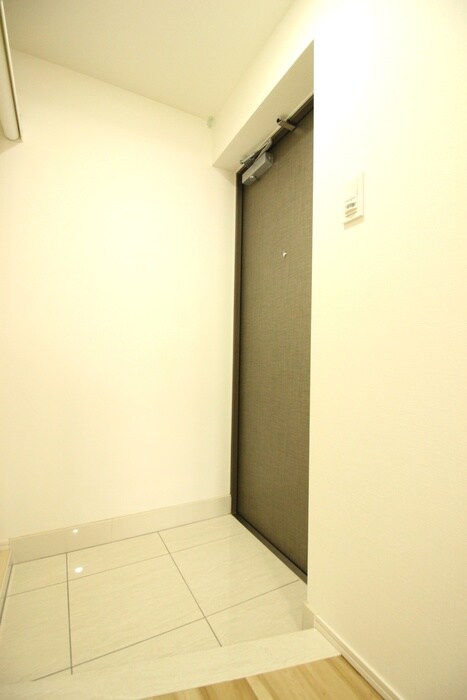 物件内観写真16　(玄関)