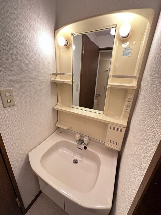 物件内観写真13　(洗面)