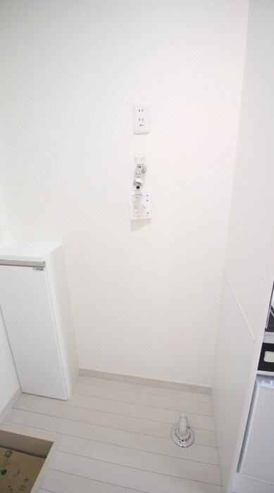 物件内観写真7　(洗濯機置場)