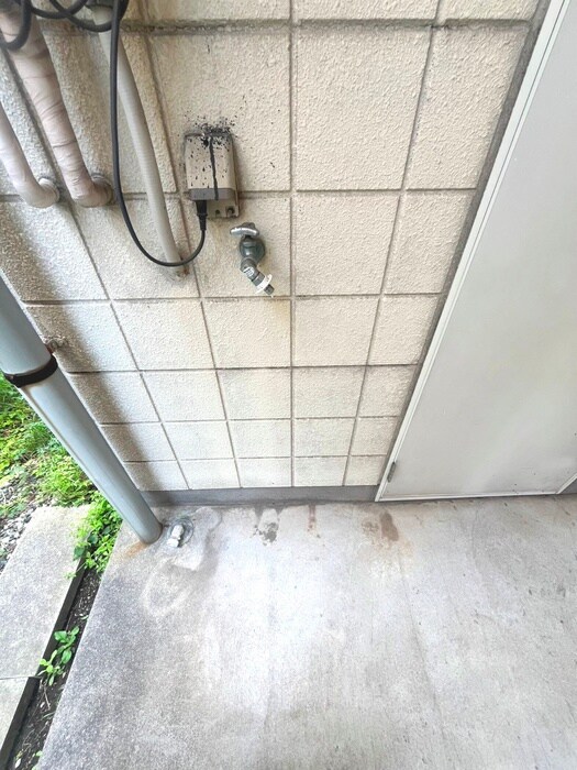 物件内観写真16　(洗濯機置場)