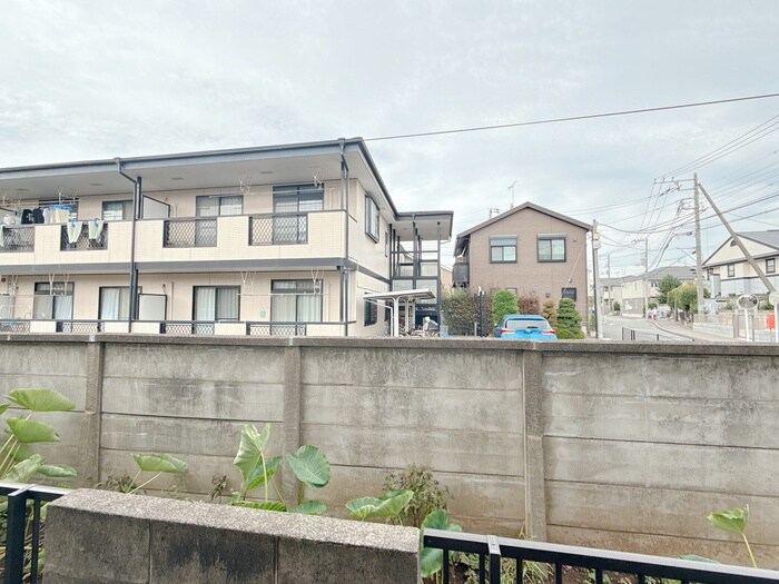 物件内観写真17　(室内からの展望)