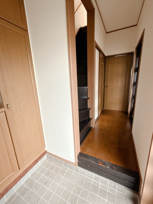 物件内観写真21　(廊下)