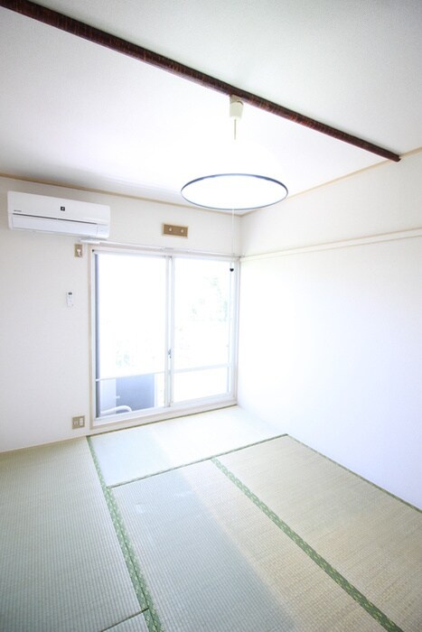 物件内観写真6　(居室)