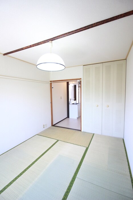 物件内観写真9　(居室)