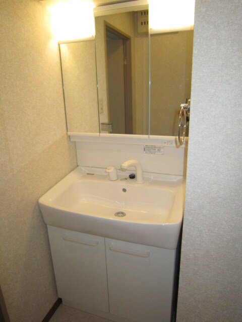 物件内観写真13　(洗面)